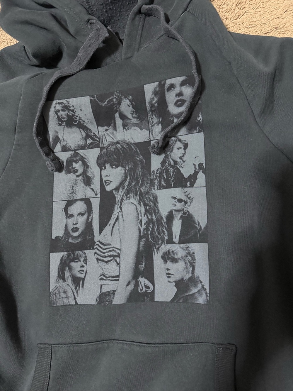 Taylor Swift The Eras Tour Hoodie Sweatshirt Size Medium - New - Picture 2 of 6